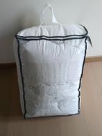 Synthetisch Dekbed 220cm X 240cm nieuw in verpakking, Maison & Meubles, Chambre à coucher | Linge de lit, Enlèvement