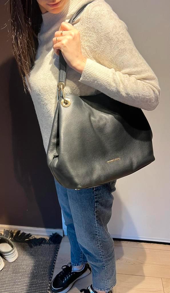 Sac Michael Kors noir en cuir – sac épaule élégant, Handtassen en Accessoires, Tassen | Damestassen, Zwart, Ophalen