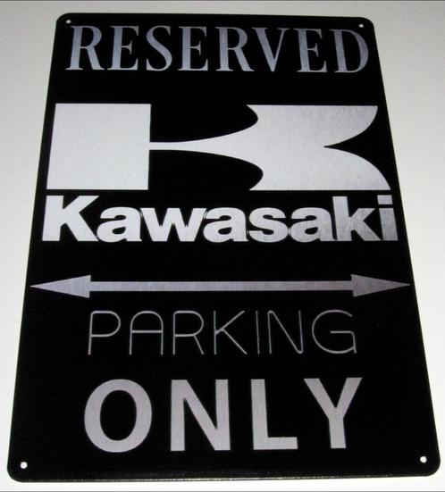 KAWASAKI MOTOR : Bord - Reserved Kawasaki Parking Only, Collections, Marques automobiles, Motos & Formules 1, Neuf, Motos, Envoi