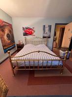 groot bed met goede matras, Ophalen, Zo goed als nieuw
