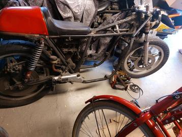 Honda 750 F2 Kader / frame  beschikbaar voor biedingen