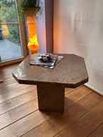 Vintage stenen (graniet) bijzettafel, Overige materialen, 55 tot 75 cm, Zo goed als nieuw, Overige vormen