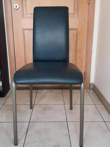 Stoelen 4 stuks. beschikbaar voor biedingen