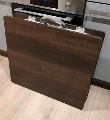 Kampeer tafel Outland Berland L nieuwprijs €200 beschikbaar voor biedingen