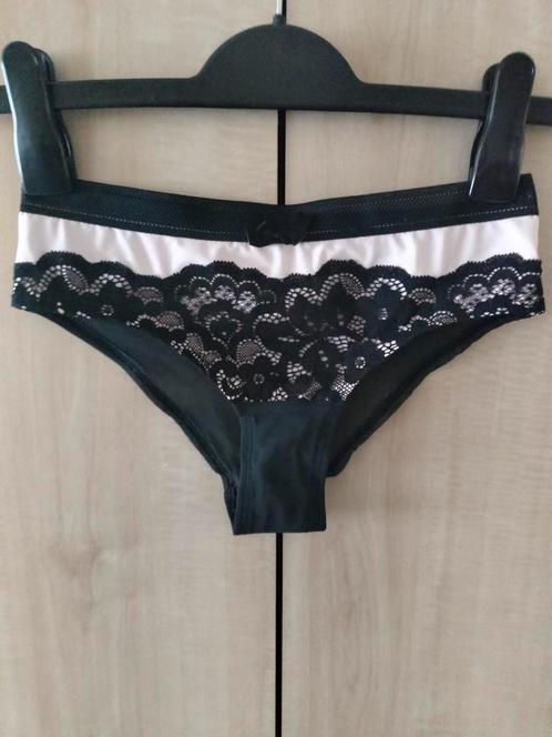 nieuw slipje, Kleding | Dames, Ondergoed en Lingerie, Slip, Zwart, Ophalen of Verzenden