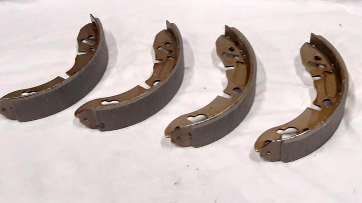 remschoenenset BREED VOORAAN Klassieke Mini Cooper, Auto-onderdelen, Remmen en Aandrijving, Mini, Rover, Austin, Nieuw, Ophalen