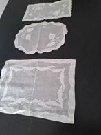 3 napperons anciens en organdi, Ophalen of Verzenden, Gebruikt, Ovaal