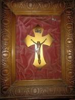 Kruis in rechthoekig kader met gebogen glas, Antiek en Kunst, Antiek | Religieuze voorwerpen, Ophalen of Verzenden