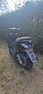 Piaggio zip start en rijd goed zonder papieren en sleutel, Fietsen en Brommers, Scooters | Yamaha, Ophalen of Verzenden, Zo goed als nieuw