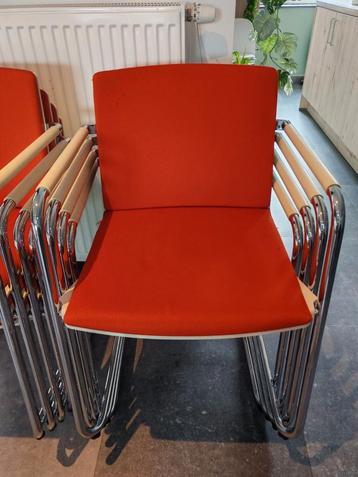 Lot 8 chaises (design) + table blanche, Enlèvement, Utilisé