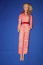 Oude Barbie ( pop is van 1966 )