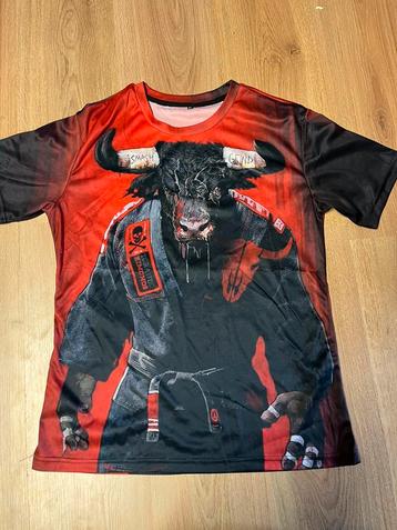 Sport tshirt xl  beschikbaar voor biedingen