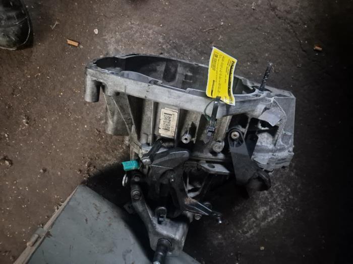 Versnellingsbak van een Nissan Qashqai, Auto-onderdelen, Transmissie en Toebehoren, Nissan, Gebruikt, 3 maanden garantie, Ophalen of Verzenden