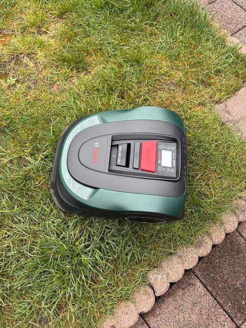 Robotmaaier bosch indego M 700, Tuin en Terras, Robotmaaiers, Zo goed als nieuw, 20 tot 25 cm, Ophalen