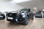 Volvo XC40 2.0 B3 AUT*DARK PLUS*PANO*LED*H&K*CAMERA*TREKHAAK, Auto's, Volvo, Te koop, 120 kW, 163 pk, Benzine