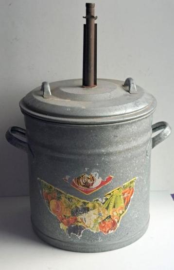Ancienne bassine galvanisée (stérilisateur) avec couvercle beschikbaar voor biedingen