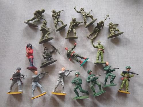 Lot de 21 petits soldats en plastique (Airfix, Britains,Timp, Antiquités & Art, Antiquités | Jouets, Enlèvement ou Envoi