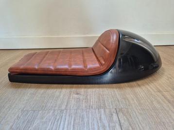 Zadel Caferacer - zitje seat met kuip beschikbaar voor biedingen