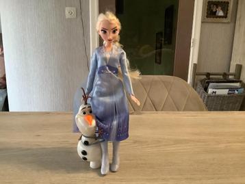 Disney Frozen II speelpoppen Esla & Olaf speelset (15-28 cm)