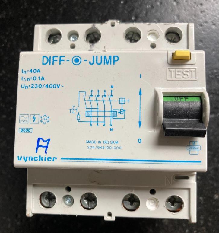 DIFFERENTENTIEELSCHAKELAAR, Doe-het-zelf en Bouw, Elektriciteit en Kabels, Gebruikt, Schakelaar, Ophalen of Verzenden