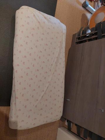 Box en matras... zonder vijzen beschikbaar voor biedingen