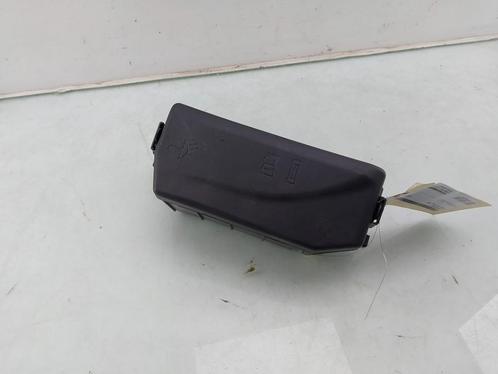 ZEKERINGKAST Scala (|2Q0927165A|2Q0907361B|2Q0937132A|), Auto-onderdelen, Elektronica en Kabels, Skoda, Gebruikt