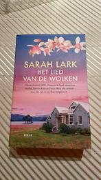 Sarah Lark - Het lied van de wolken, België, Sarah Lark, Ophalen of Verzenden, Zo goed als nieuw