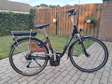 E-bike trek Middenmotor bosch 1205km totaal, Enlèvement ou Envoi, Comme neuf