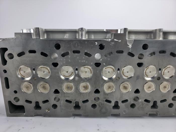 Cilinderkop van een Mercedes S-Klasse, Auto-onderdelen, Motor en Toebehoren, Mercedes-Benz, Nieuw, 6 maanden garantie, 12 maanden garantie