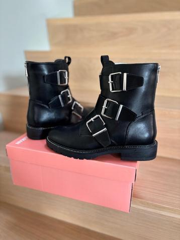 Nieuwe boots enkellaarsjes maat 38 beschikbaar voor biedingen