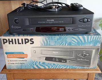Enregistreur vidéo VHS PHILIPS VR475/02 avec télécommande, Enlèvement, Comme neuf, Lecteur ou enregistreur VHS
