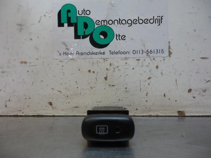Verwarmingsschakelaar Achterruit van een Suzuki Alto (Alto 0, Auto-onderdelen, Dashboard en Schakelaars, Suzuki, Gebruikt, Ophalen of Verzenden