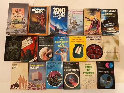 Veel science fiction, fantasy boeken 1€, 5+1 vrij 10+3, Boeken, Science fiction, Gelezen, Ophalen of Verzenden