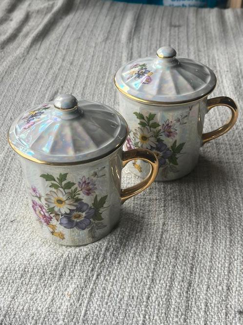 vintage porseleinen kopjes met deksel – Original Bohemia, Huis en Inrichting, Keuken | Potten en Pannen, Zo goed als nieuw, Ophalen