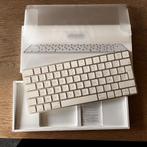 Apple Magic Keyboard Azerty, Ophalen of Verzenden, Zo goed als nieuw, Azerty