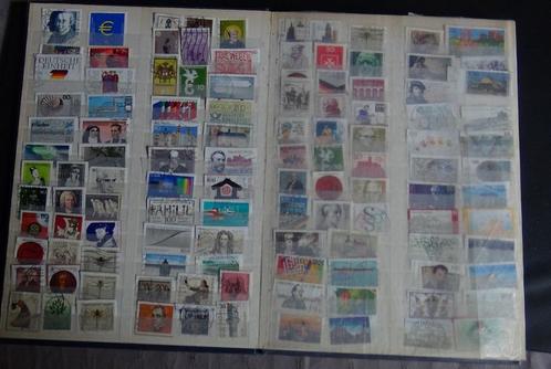 Postzegelalbum A4 (13) volledig gevuld, Postzegels en Munten, Postzegels | Volle albums en Verzamelingen, Ophalen of Verzenden