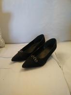 New wave schoenen met hakje, Ophalen