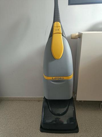 Lavor schrobmachine beschikbaar voor biedingen