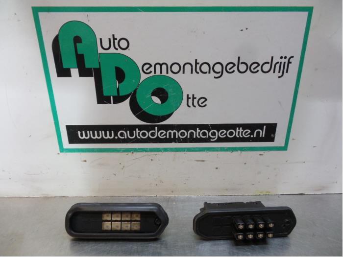 Schuifdeur schakelaar van een Peugeot 807 (807 02-), Auto-onderdelen, Interieur en Bekleding, Peugeot, Gebruikt, Ophalen of Verzenden