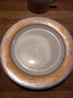 Nouveau prix!!!Service en porcelaine motif jaune liseret ble, Ophalen of Verzenden, Zo goed als nieuw, Porselein