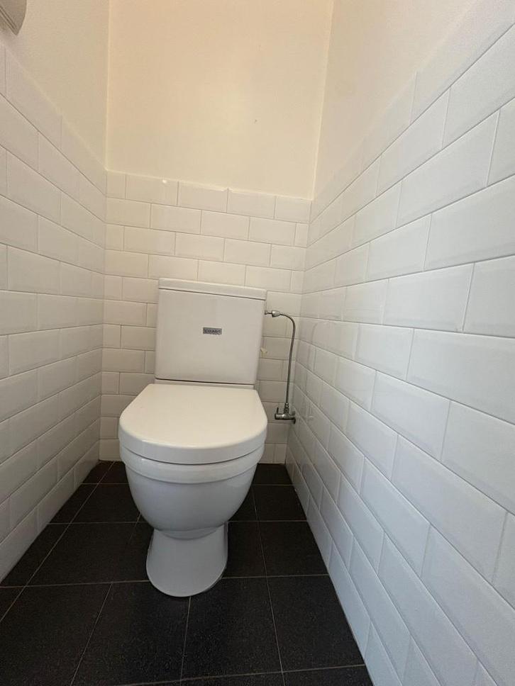 Duravit staand toilet, Doe-het-zelf en Bouw, Sanitair, Gebruikt, Toilet, Steen, Ophalen