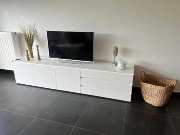DRESSOIR beschikbaar voor biedingen