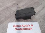 ACCUBAKDEKSEL Volkswagen Golf VI (5K1) (01-2008/11-2013), Auto-onderdelen, Gebruikt, Volkswagen