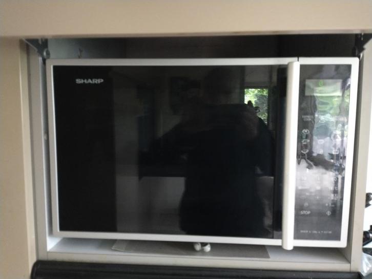 sharp R-969 INA  microwave en heteluchtoven, Electroménager, Fours, Utilisé, Autoportant, Moins de 45 cm, 45 à 60 cm, Air chaud