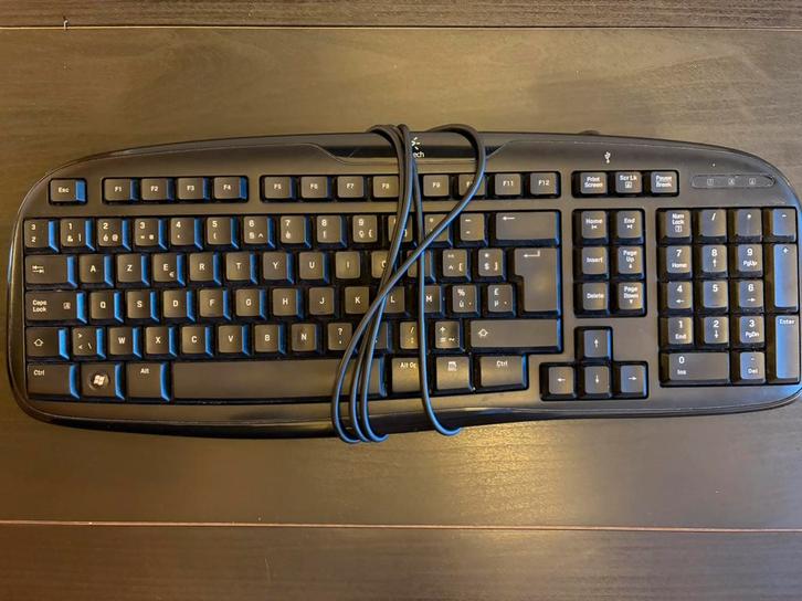 Logitech Classic Keyboard 200 - USB, Computers en Software, Toetsenborden, Zo goed als nieuw, Azerty, Bedraad, Ergonomisch, Multimediatoetsen