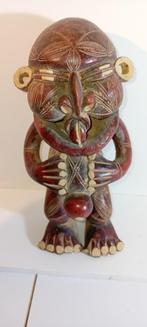 Statuette africaine ancienne en terre cuite, Enlèvement ou Envoi