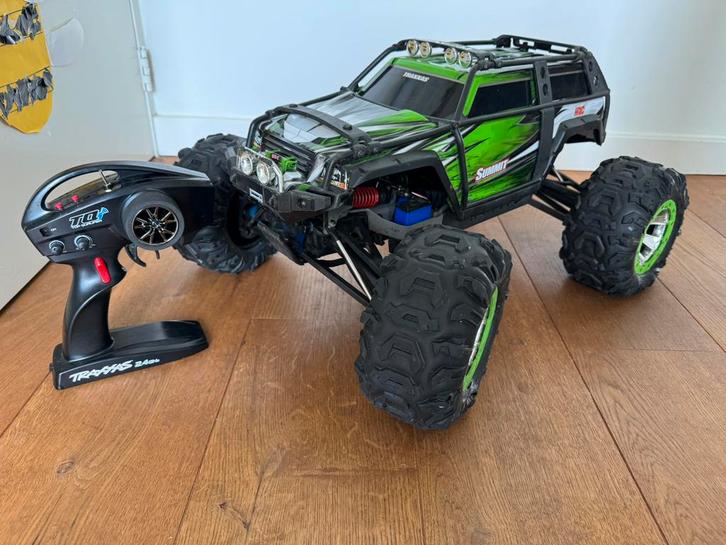 Mooie Traxxas Summit 1:8 4x4 crawler compleet rijklaar, Hobby en Vrije tijd, Modelbouw | Radiografisch | Auto's, Zo goed als nieuw