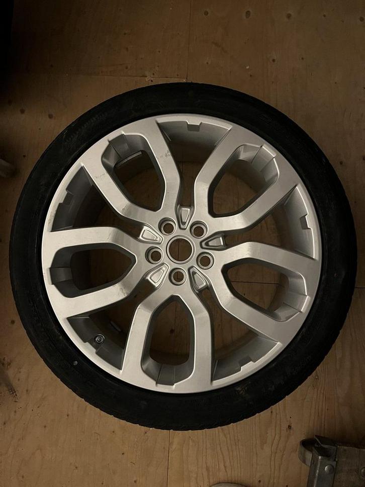 1x Range Rover reservewiel Velg + Winterband Continental Cro, Autos : Pièces & Accessoires, Pneus & Jantes, Pneus et Jantes, Pneus hiver