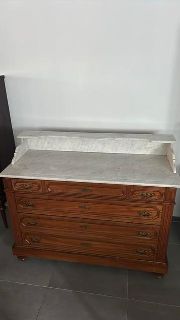 Commode ancienne 