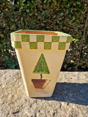 Bloempot terracotta  beschikbaar voor biedingen